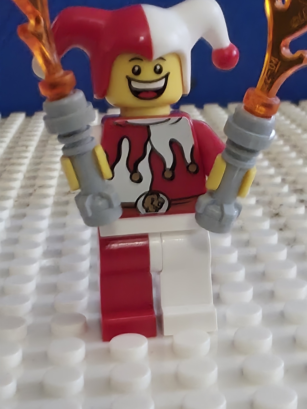 LEGO Court Jester Kingdoms Castle  Minifigure Red White #7953 cas437